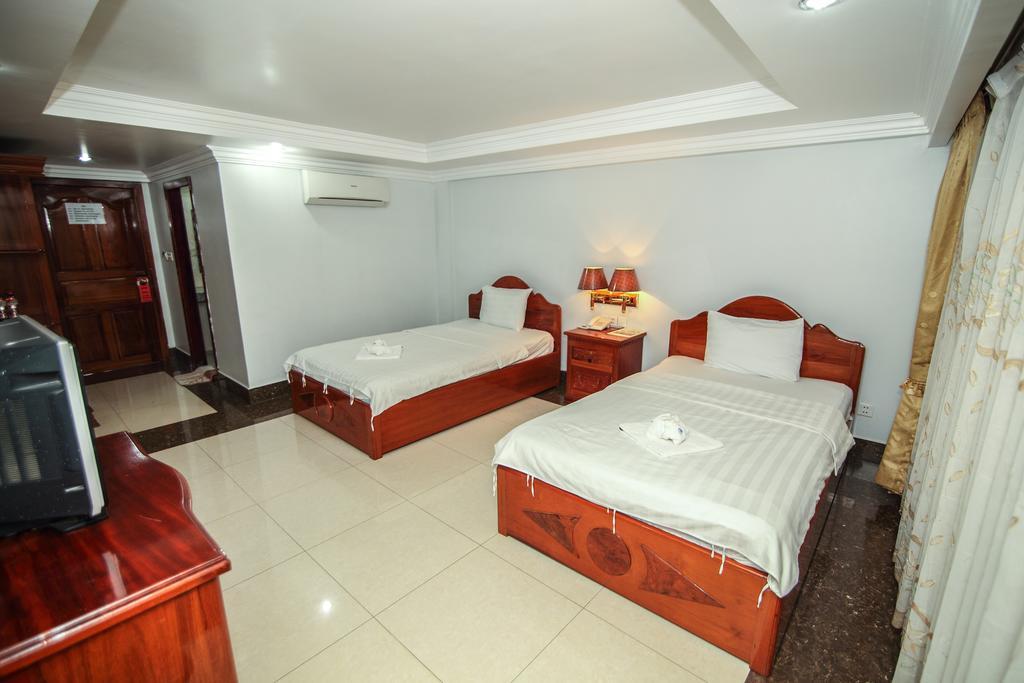 Monorom 2 Vip Hotel Kampong Cham Exterior foto